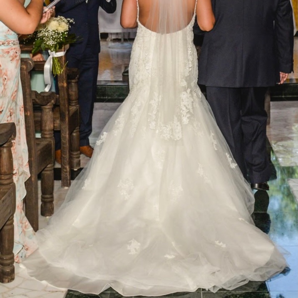 Off white mermaid wedding dress